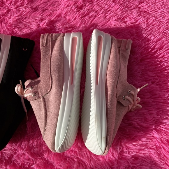Two pair lot of lightweight sneakers, one blush the other black, size EU41 US10 - Picture 8 of 12